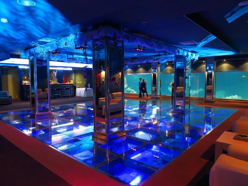 Caspian Riviera Grand Palace Hotel Aktau  Exterior photo The Blue Water Club
