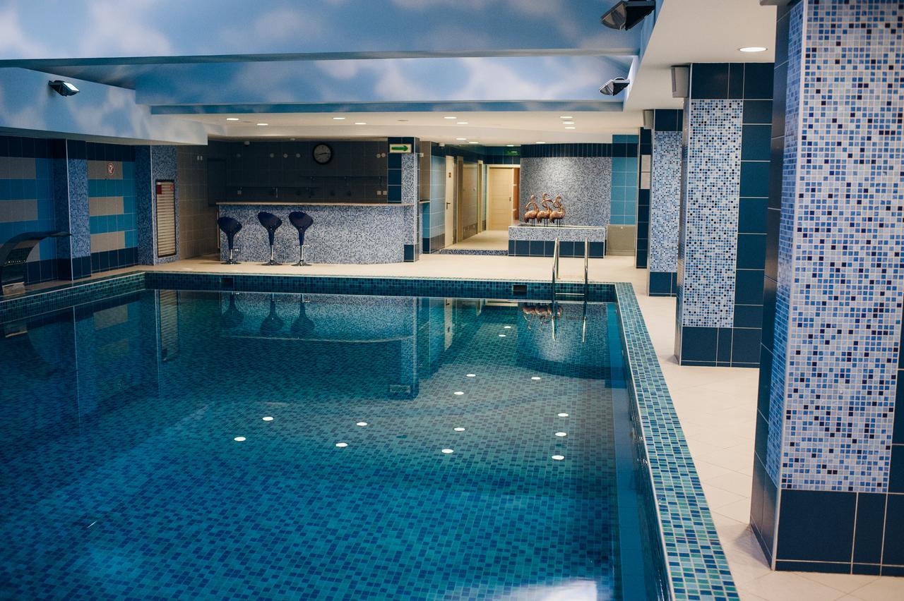 Caspian Riviera Grand Palace Hotel Aktau  Exterior photo The swimming pool at the hotel