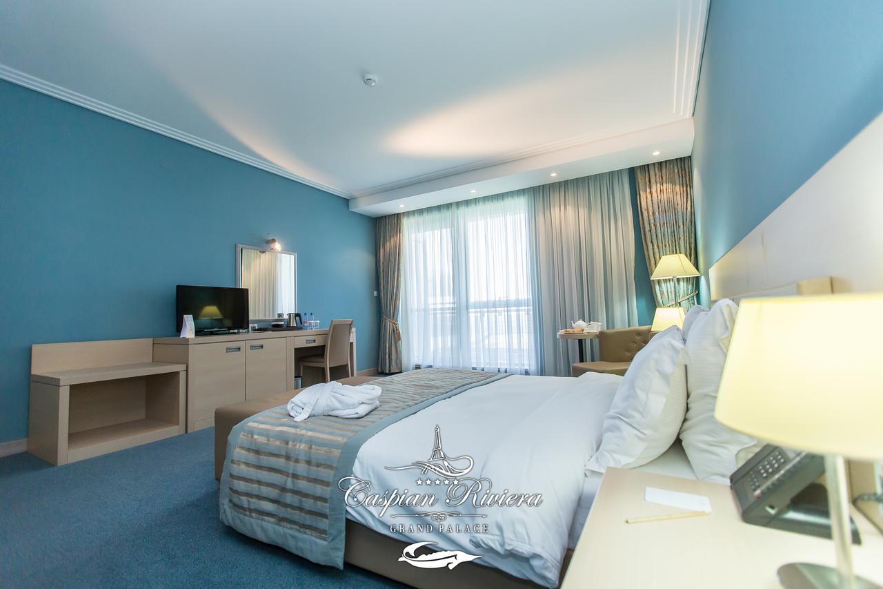 Caspian Riviera Grand Palace Hotel Aktau  Exterior photo A room at the hotel