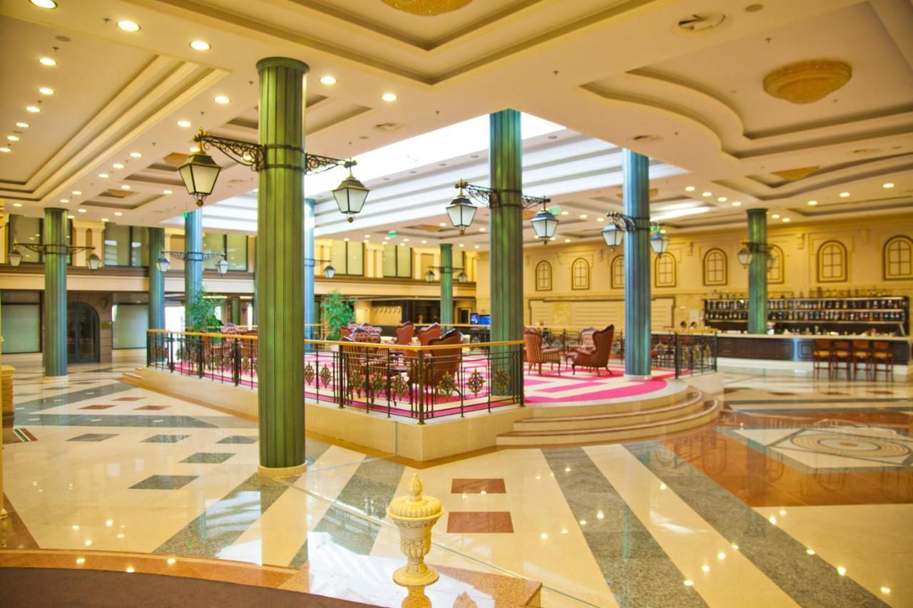 Caspian Riviera Grand Palace Hotel Aktau  Exterior photo Lobby